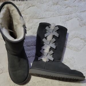 Women's Gray KOOLABURRA Shearling Boots